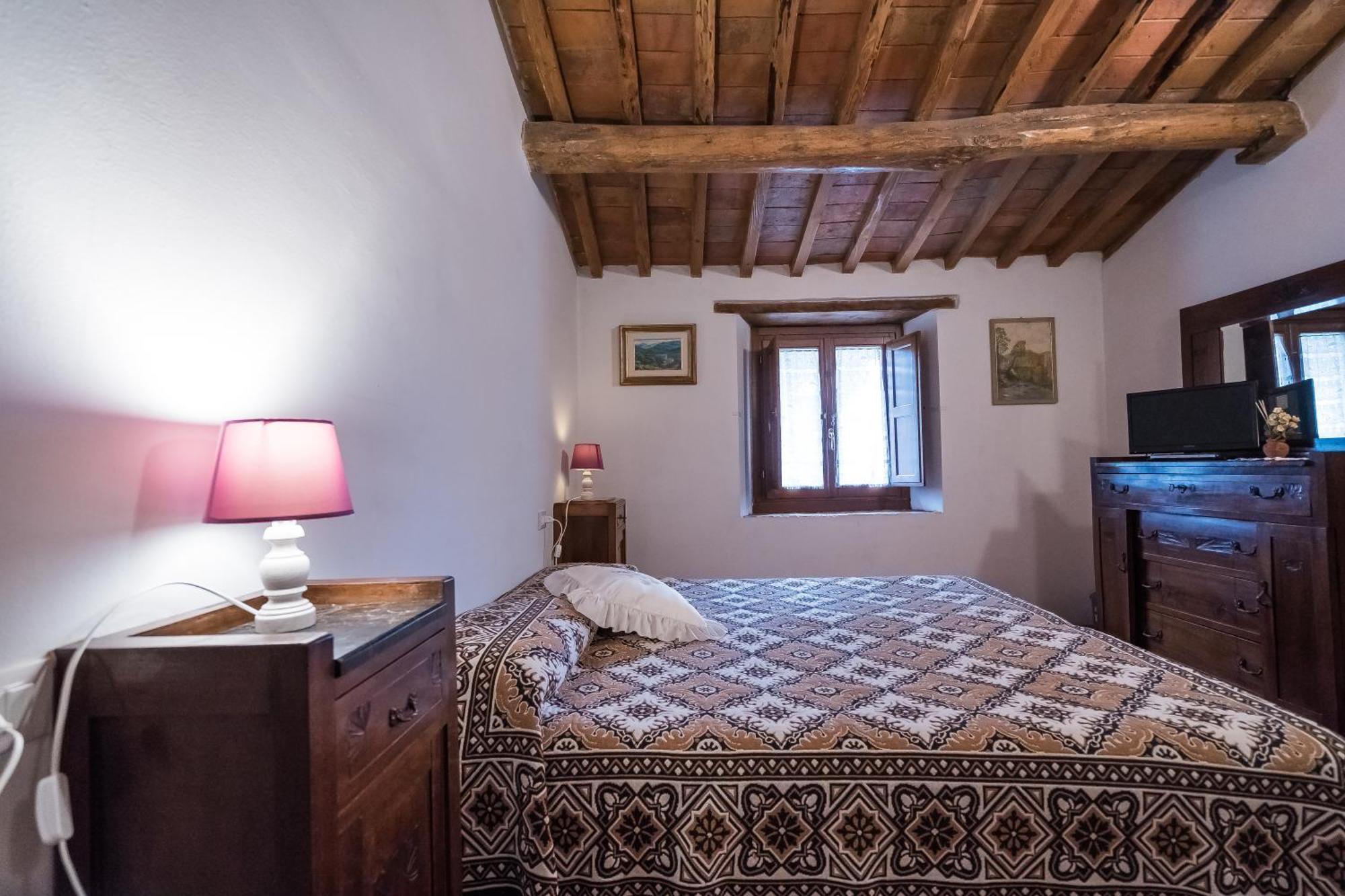 Agriturismo Stazione Di Monta วิคคิโอ ภายนอก รูปภาพ